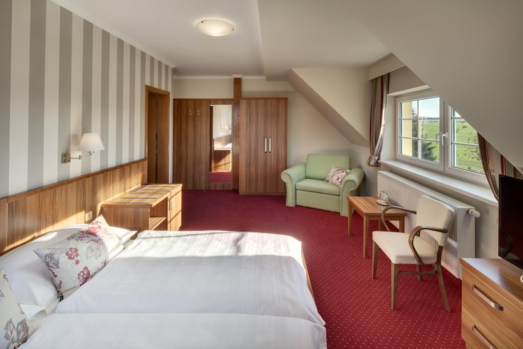 Křivoklát Hotel Kolonie חדר תמונה