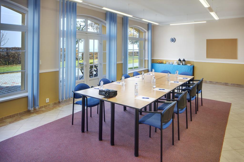 Křivoklát Hotel Kolonie מראה חיצוני תמונה